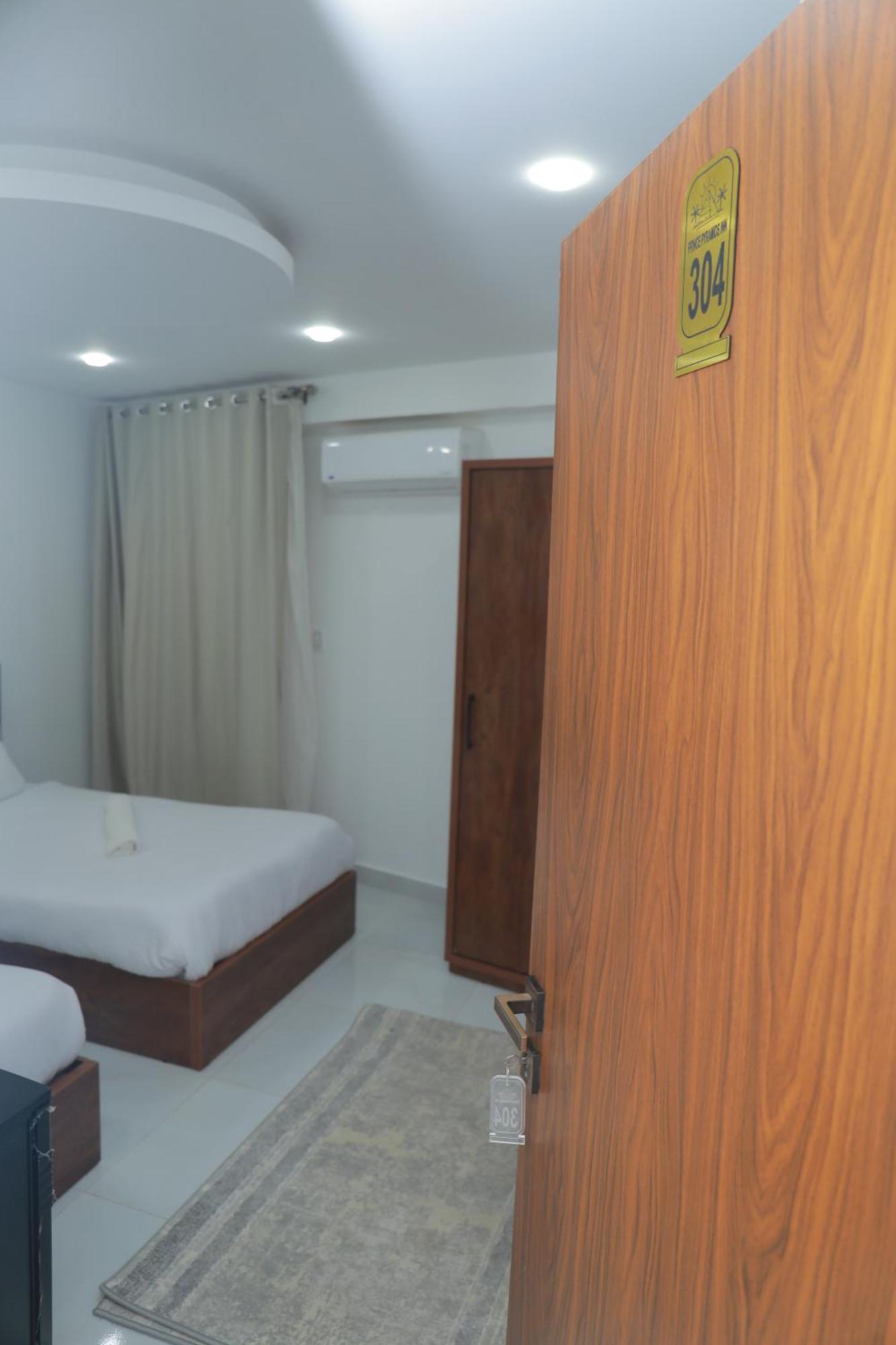 Prince Pyramids Inn Kafret el-Gabal Екстериор снимка
