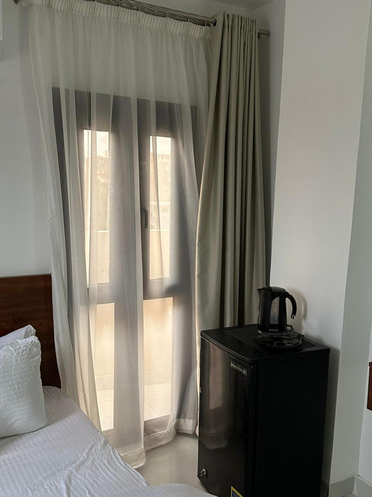 Prince Pyramids Inn Kafret el-Gabal Екстериор снимка